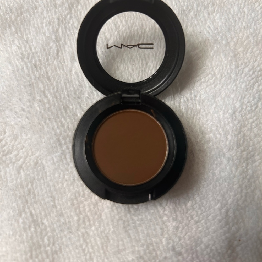 MAC Cosmetics Eyeshadow Espresso - Picture 3 of 3